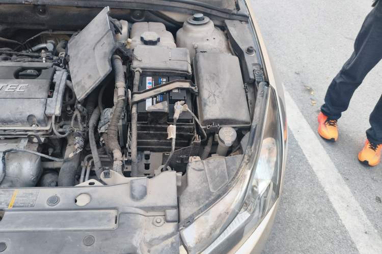 Used Chevrolet Cruze 2012 1.8L SE AT Engine Bay Left