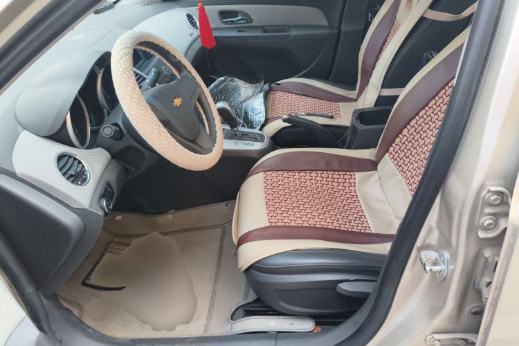 Used Chevrolet Cruze 2012 1.8L SE AT Left Front Seat