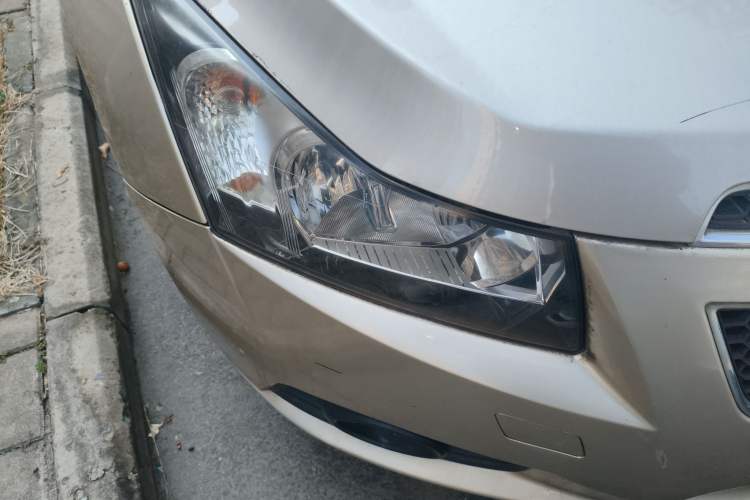Used Chevrolet Cruze 2012 1.8L SE AT Right Front Headlight