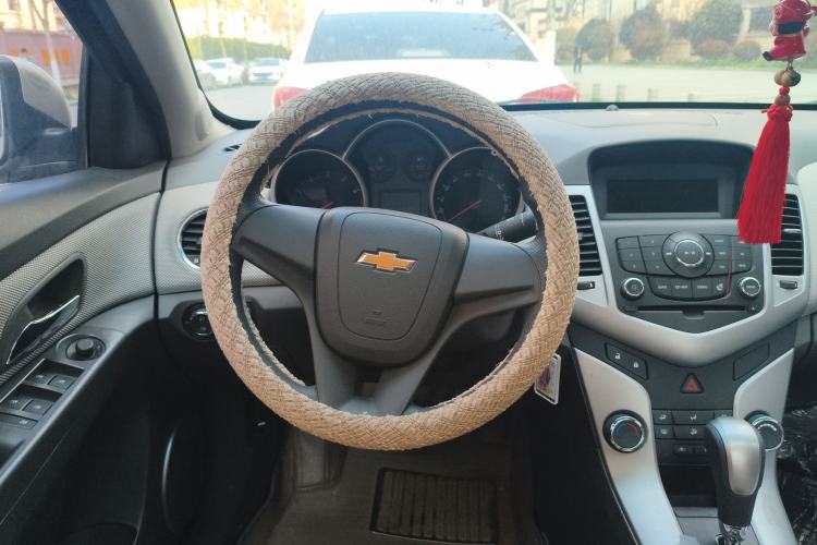Used Chevrolet Cruze 2012 1.8L SE AT Steering Wheel
