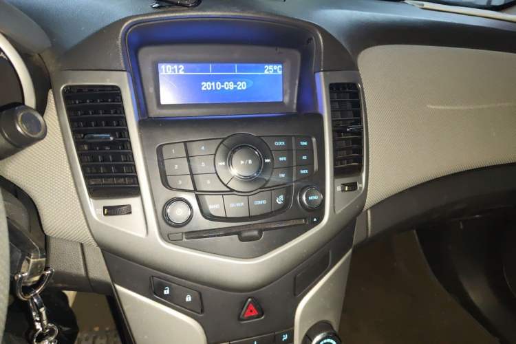 Used Chevrolet Cruze 2012 1.6L SE Automatic Audio And AC Panel