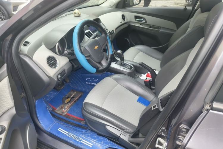 Used Chevrolet Cruze 2012 1.8L SE AT Driver Seat