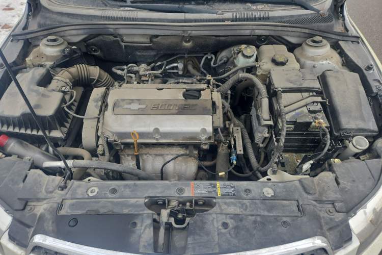Used Chevrolet Cruze 2012 1.6L SL Grand Edition Manual Transmission Engine Bay