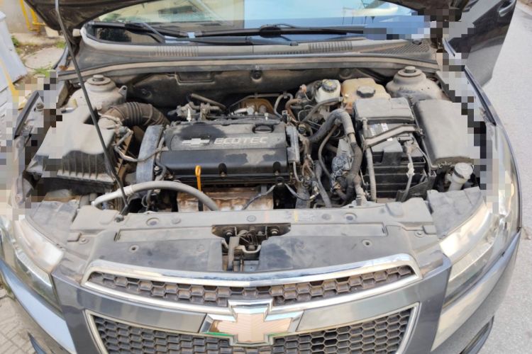 Used Chevrolet Cruze 2012 1.8L SE AT Engine Bay