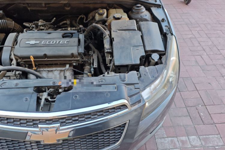 Used Chevrolet Cruze 2012 1.6L SE MT Engine Bay Left
