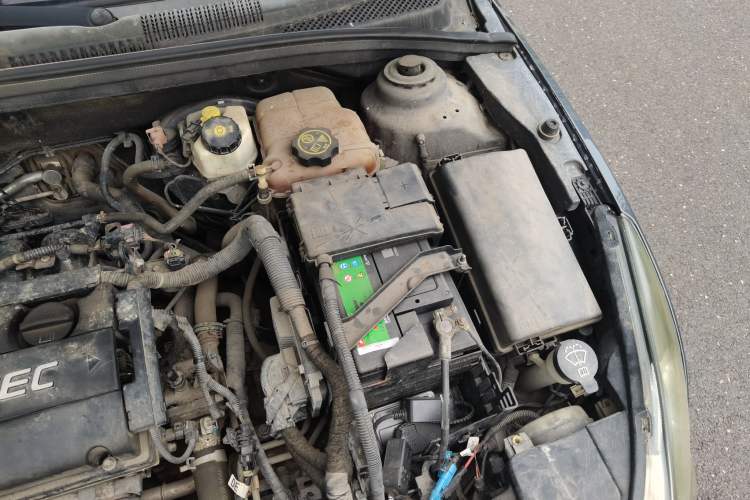 Used Chevrolet Cruze 2012 1.6L SE Automatic Engine Bay Left