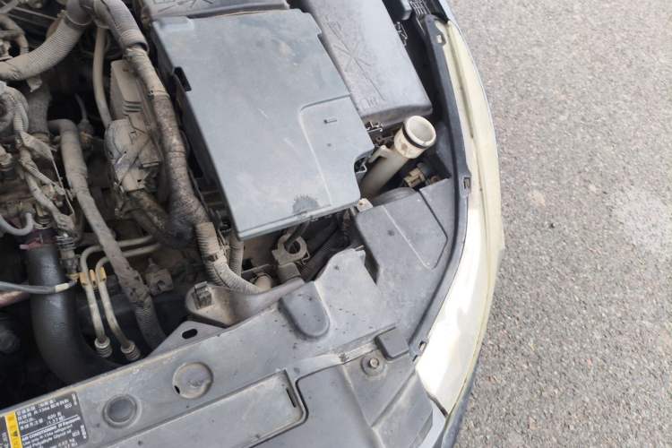 Used Chevrolet Cruze 2012 1.8L SE AT Engine Bay Left