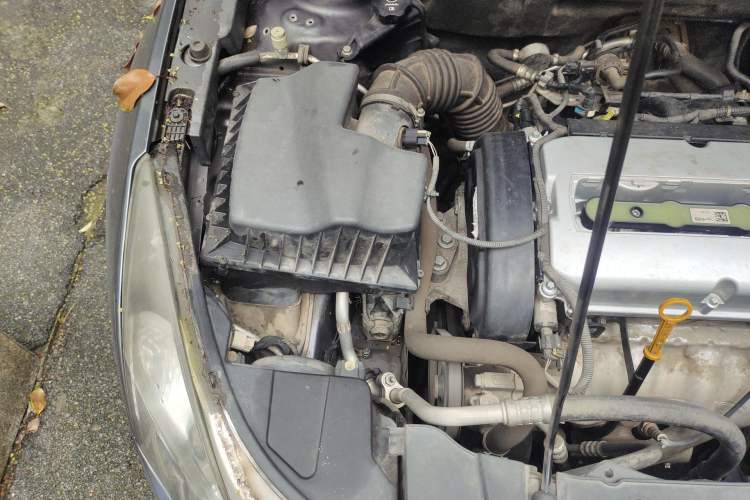 Used Chevrolet Cruze 2012 1.6L SE MT Engine Bay Right