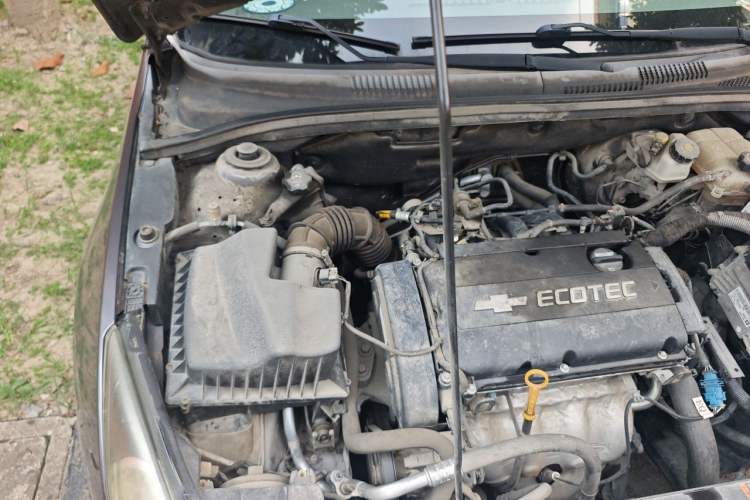 Used Chevrolet Cruze 2012 1.6L SE MT Engine Bay Right