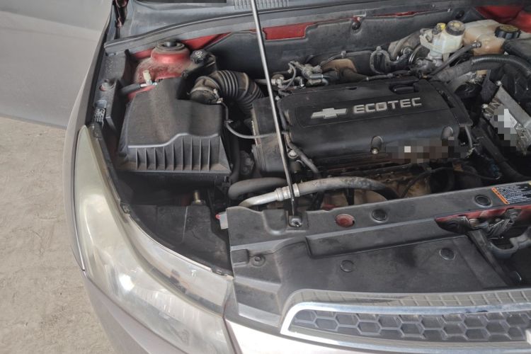Used Chevrolet Cruze 2012 1.6L SL MT Engine Bay Right