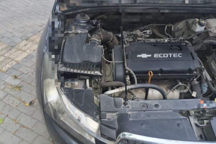 Used Chevrolet Cruze 2012 1.6L SE MT Engine Bay Right