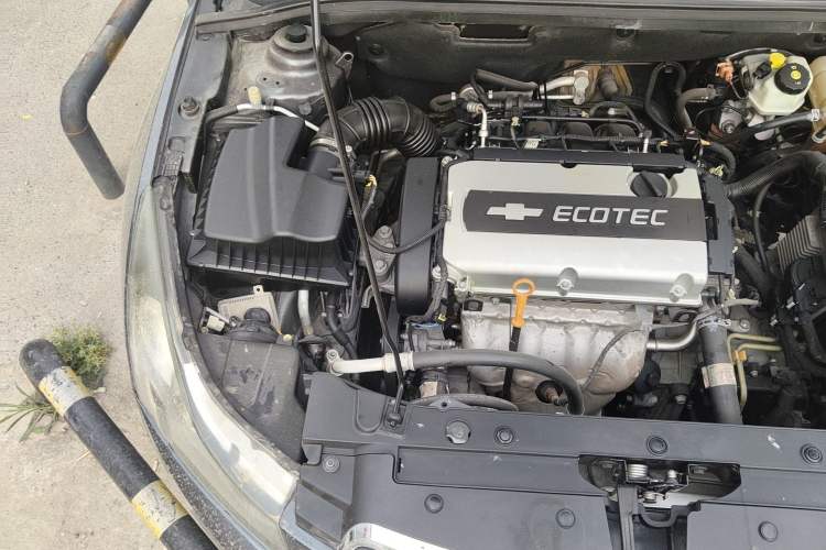Used Chevrolet Cruze 2012 1.8L SE AT Engine Bay Right