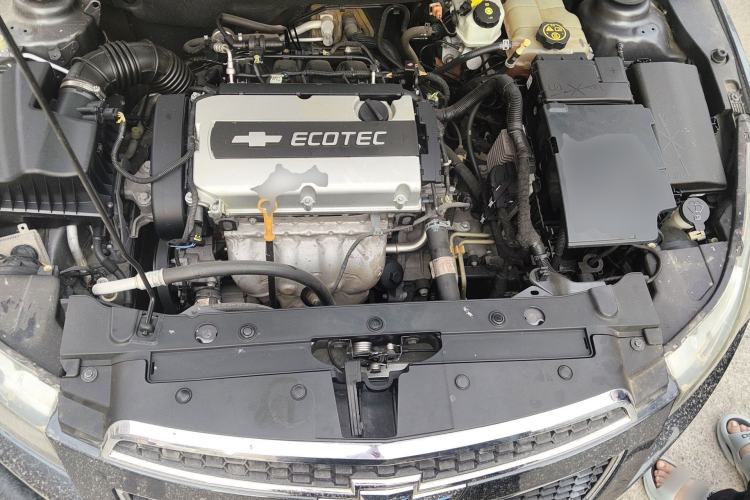 Used Chevrolet Cruze 2012 1.8L SE AT Engine Bay