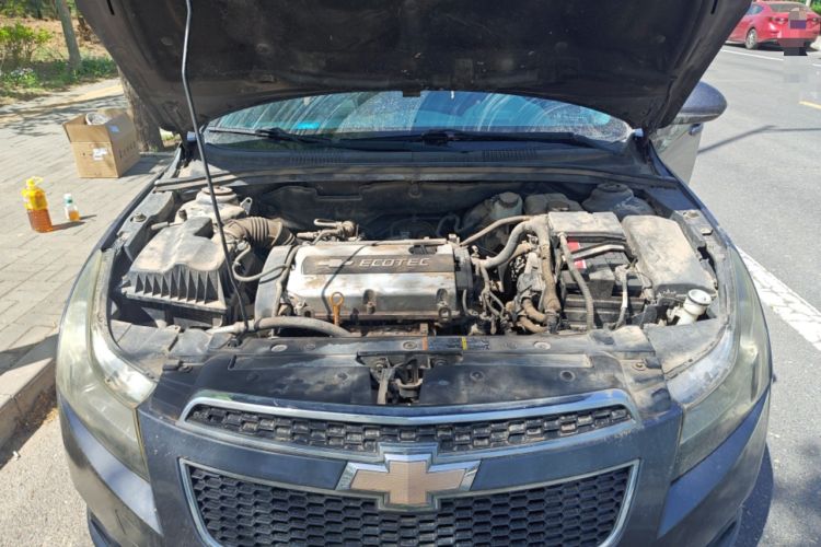Used Chevrolet Cruze 2012 1.6L SE MT Engine Bay