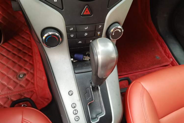 Used Chevrolet Cruze 2012 1.6L SE Automatic Gear Lever
