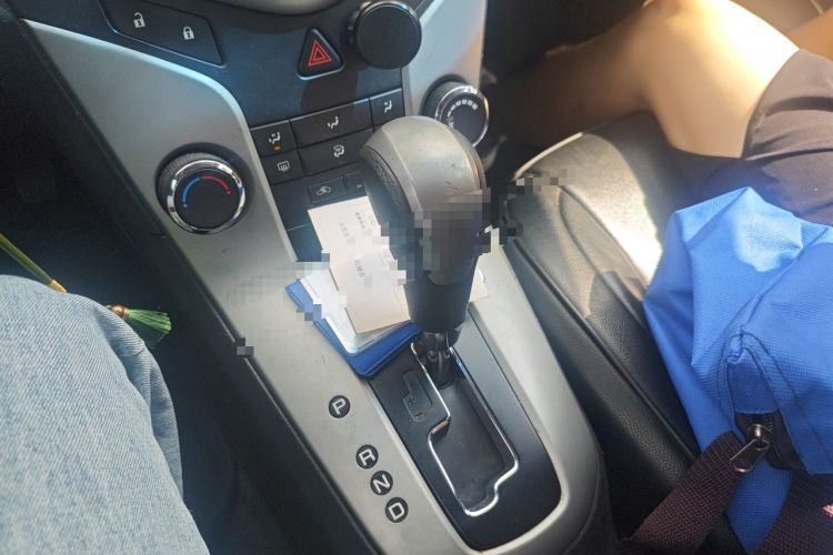Used Chevrolet Cruze 2012 1.8L SE AT Gear Lever