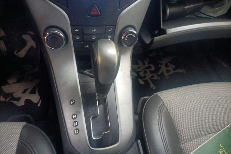 Used Chevrolet Cruze 2012 1.6L SL Grand Edition Automatic Gear Lever