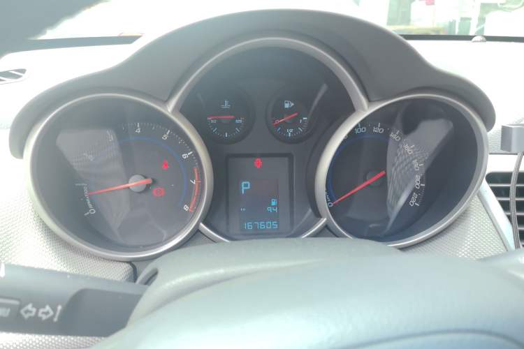 Used Chevrolet Cruze 2012 1.8L SE AT Instrument Cluster