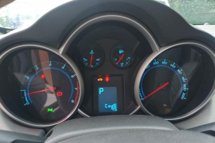 Used Chevrolet Cruze 2012 1.8L SE AT Instrument Cluster