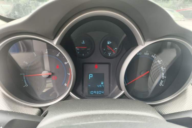 Used Chevrolet Cruze 2012 1.8L SE AT Instrument Cluster