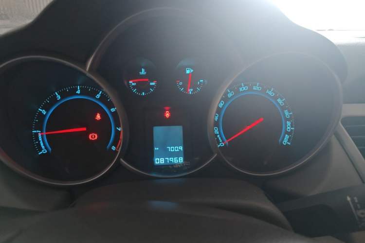Used Chevrolet Cruze 2012 1.6L SL MT Instrument Cluster