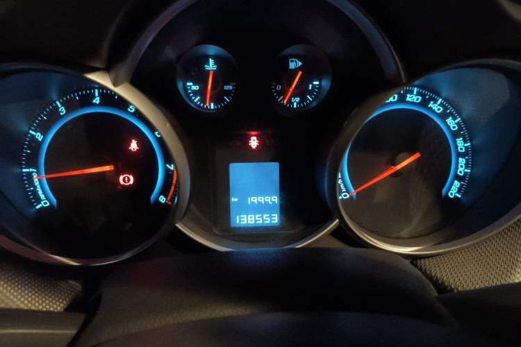 Used Chevrolet Cruze 2012 1.6L SE MT Instrument Cluster