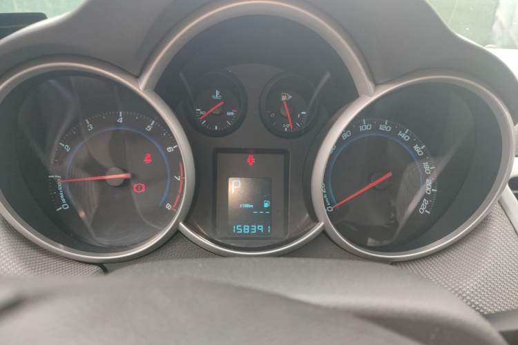 Used Chevrolet Cruze 2012 1.8L SE AT Instrument Cluster