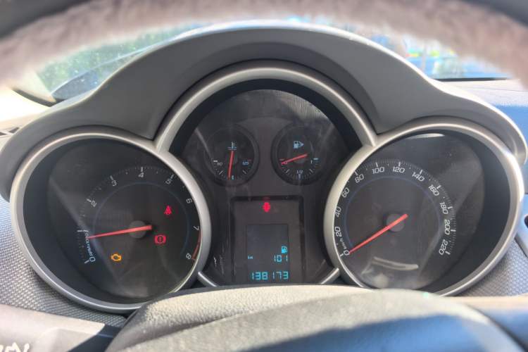 Used Chevrolet Cruze 2012 1.6L SL MT Instrument Cluster