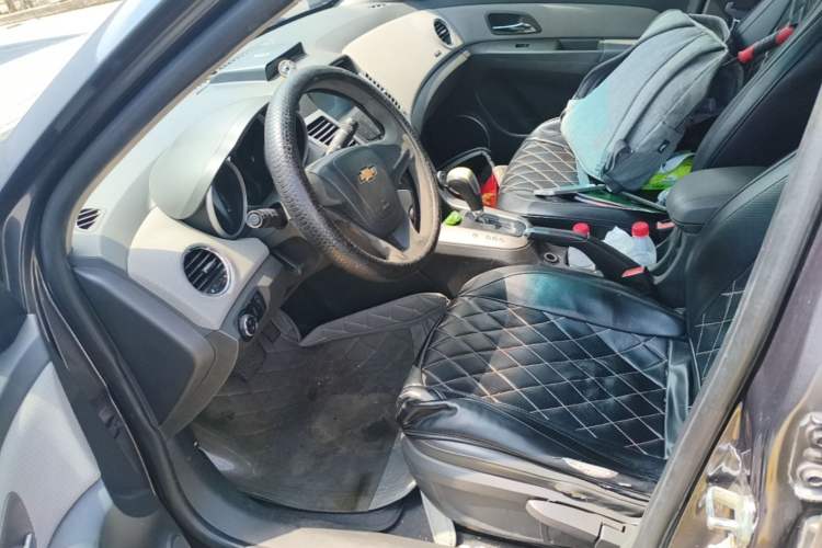 Used Chevrolet Cruze 2012 1.8L SE AT Left Front Seat