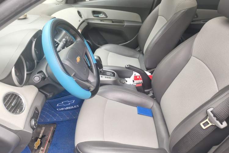 Used Chevrolet Cruze 2012 1.8L SE AT Left Front Seat