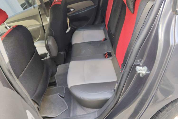 Used Chevrolet Cruze 2012 1.8L SE AT Left Rear Seat