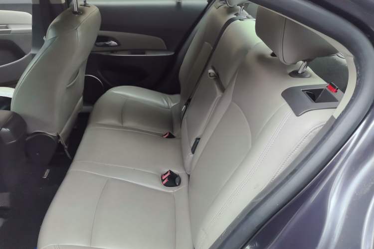 Used Chevrolet Cruze 2012 1.8L SE AT Left Rear Seat