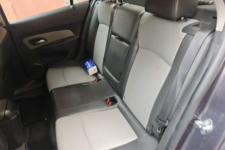 Used Chevrolet Cruze 2012 1.6L SE MT Left Rear Seat