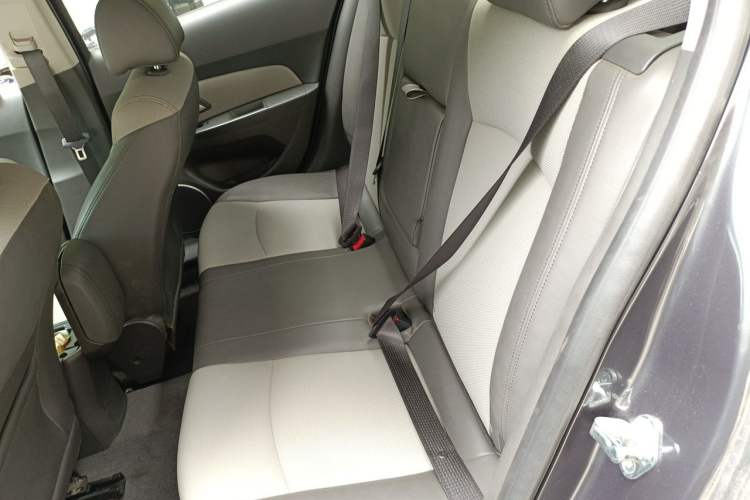 Used Chevrolet Cruze 2012 1.8L SE AT Left Rear Seat