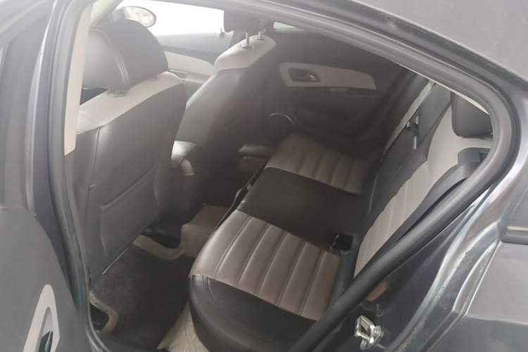 Used Chevrolet Cruze 2012 1.6L SE MT Left Rear Seat