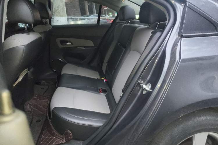 Used Chevrolet Cruze 2012 1.6L SE MT Left Rear Seat