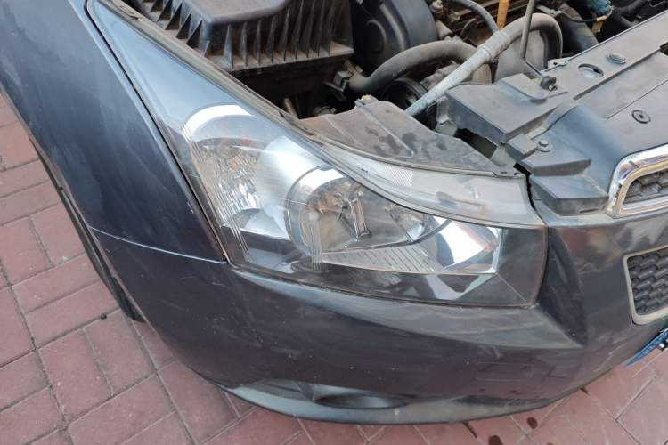 Used Chevrolet Cruze 2012 1.6L SE MT Right Front Headlight