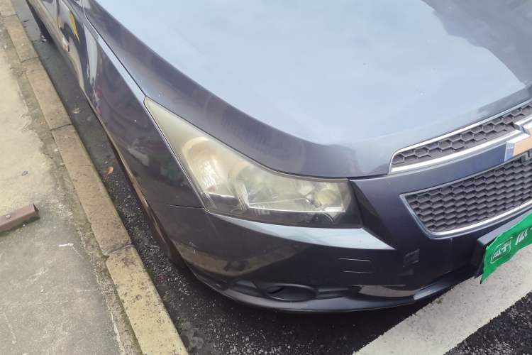 Used Chevrolet Cruze 2012 1.8L SE AT Right Front Headlight