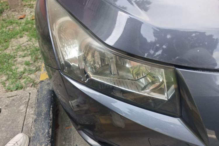 Used Chevrolet Cruze 2012 1.6L SE MT Right Front Headlight