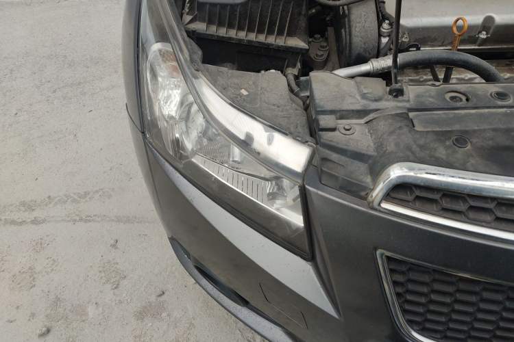 Used Chevrolet Cruze 2012 1.8L SE AT Right Front Headlight