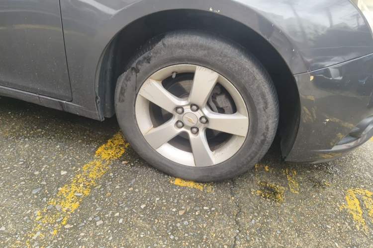 Used Chevrolet Cruze 2012 1.8L SE AT Right Front Wheel Hub