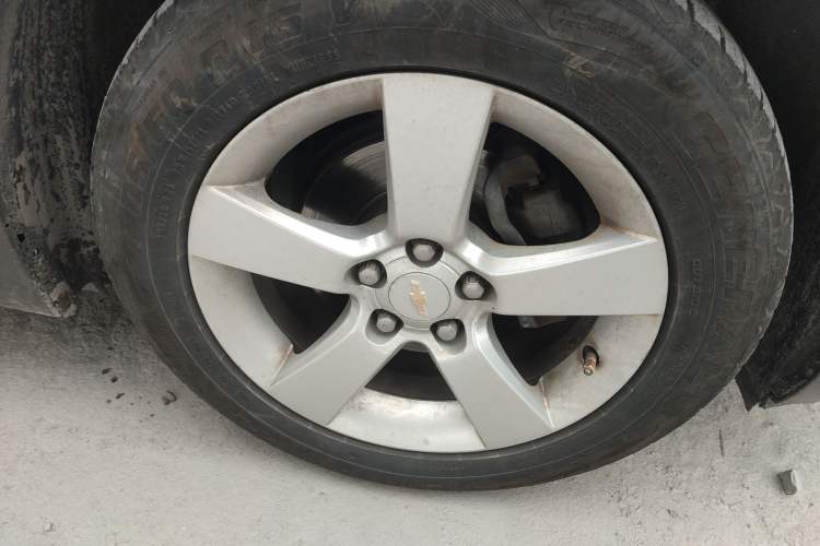 Used Chevrolet Cruze 2012 1.8L SE AT Right Front Wheel Hub
