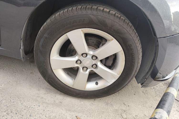 Used Chevrolet Cruze 2012 1.8L SE AT Right Front Wheel Hub
