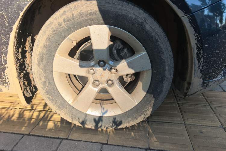 Used Chevrolet Cruze 2012 1.6L SL MT Right Front Wheel Hub