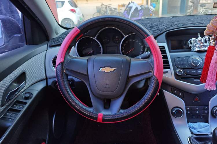 Used Chevrolet Cruze 2012 1.6L SE MT Steering Wheel