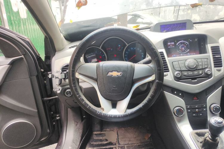 Used Chevrolet Cruze 2012 1.6L SE MT Steering Wheel