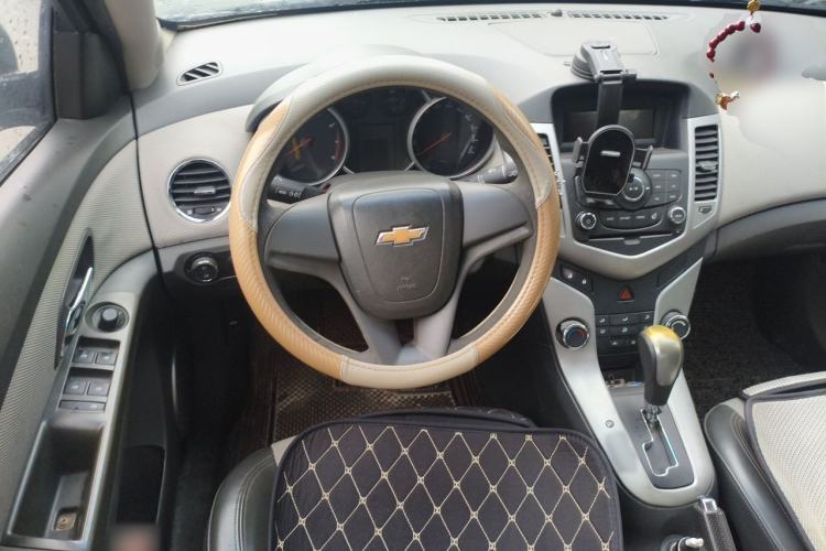 Used Chevrolet Cruze 2012 1.8L SE AT Steering Wheel