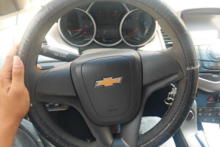 Used Chevrolet Cruze 2012 1.8L SE AT Steering Wheel