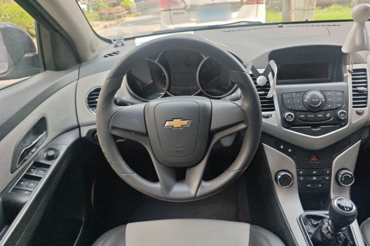 Used Chevrolet Cruze 2012 1.6L SE MT Steering Wheel