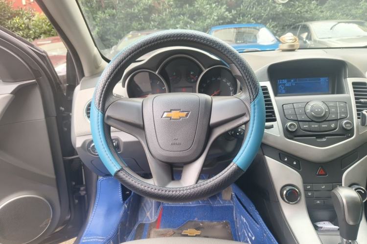 Used Chevrolet Cruze 2012 1.8L SE AT Steering Wheel